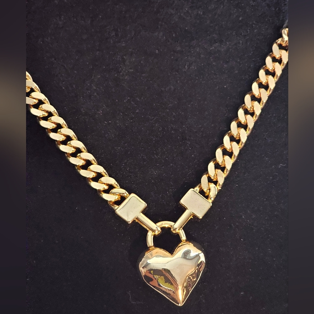 Eye Candy LA Gold Heart Pendant Brass Necklace